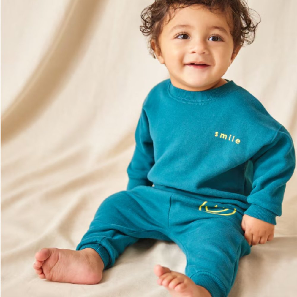 TODDLER TWO-PIECE SMILE SWEATSUIT IN SIZE 18-24M